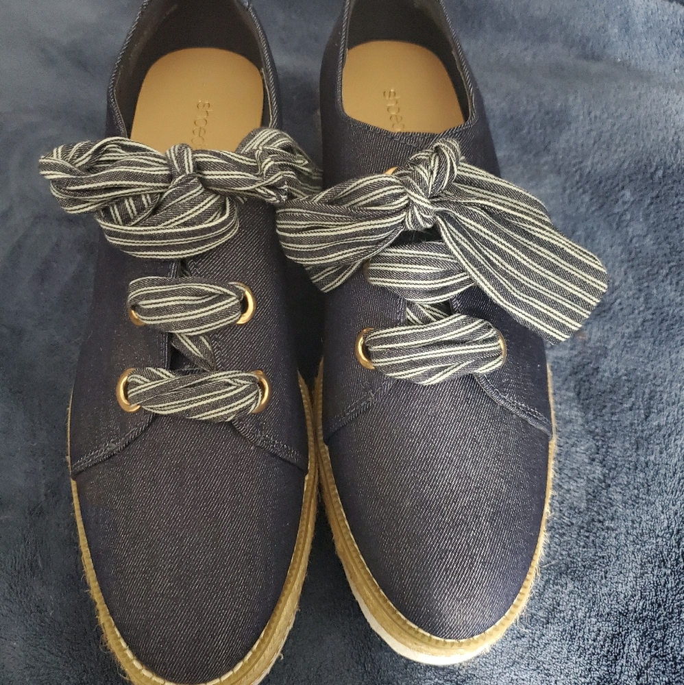 Ladies blue shoes
